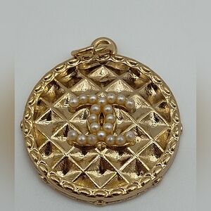CHANEL Quilted Pearl CC Medallion Charm Gold Tone France EUC